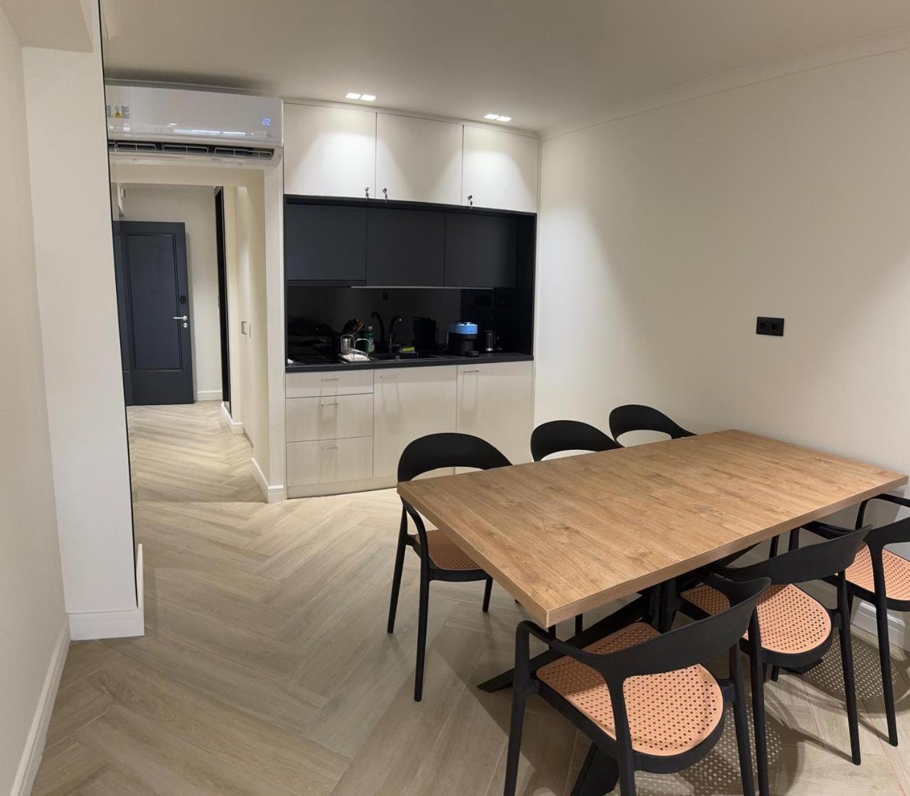 아테네 Triple A - Near Ermou Shopping Street - Family Hospitality - Free Parking! 아파트 호텔 외부 사진